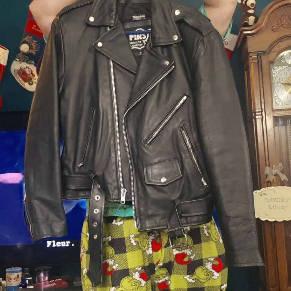 First Genuine Leather Thinsulate Medium Black Leather Jacket
